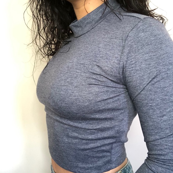 Blue mock neck crop top - Picture 3 of 3